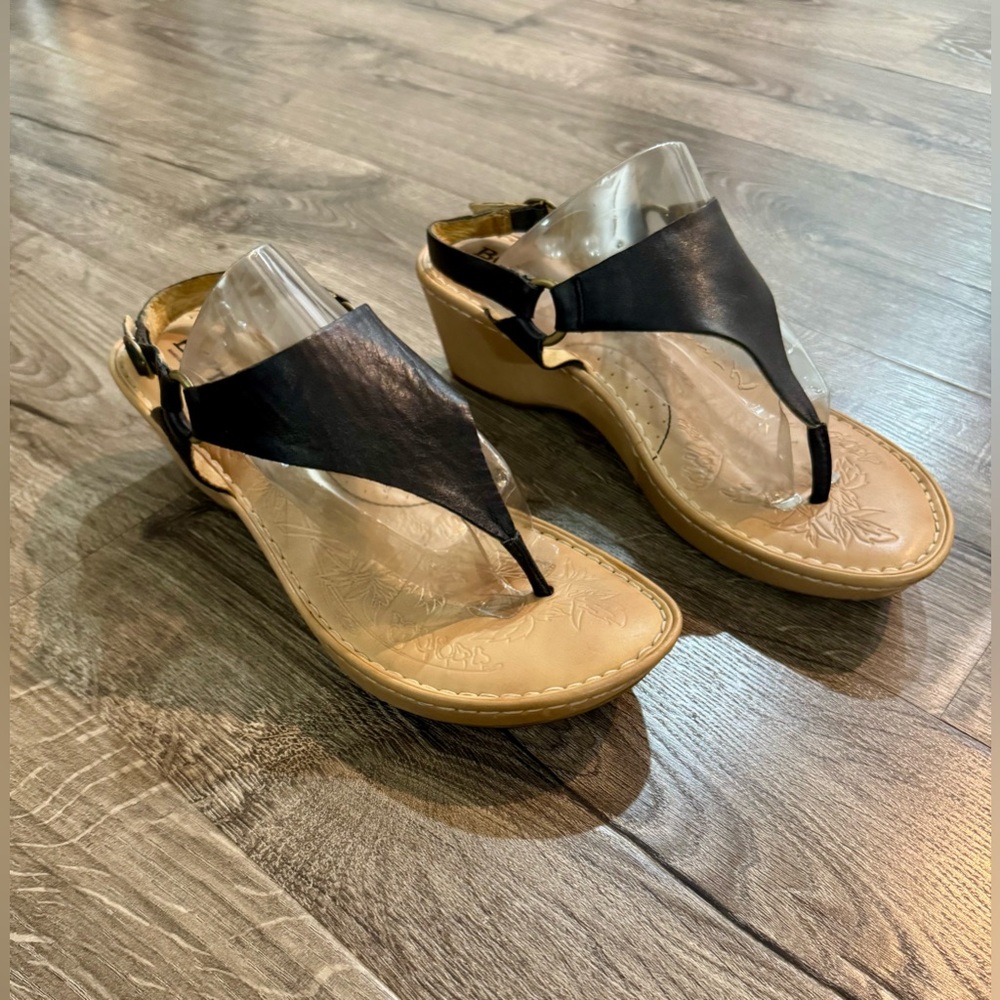 Born Black/Tan Leather Thong Wedge Women's Sandals Size 9 / 40.5